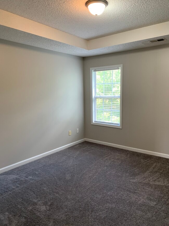 Building Photo - 205 Timber Wolf Trail