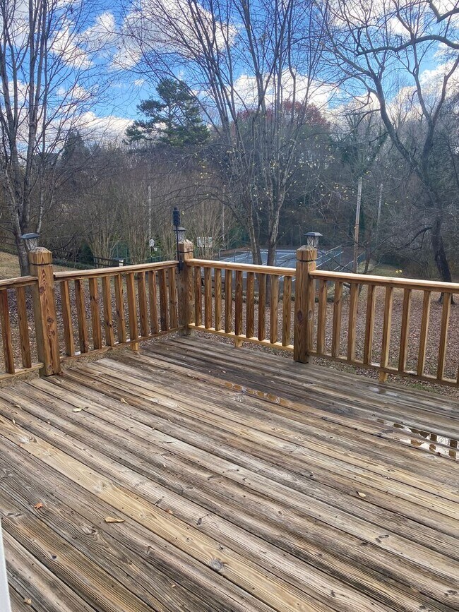 Building Photo - 3438 Topside Rd