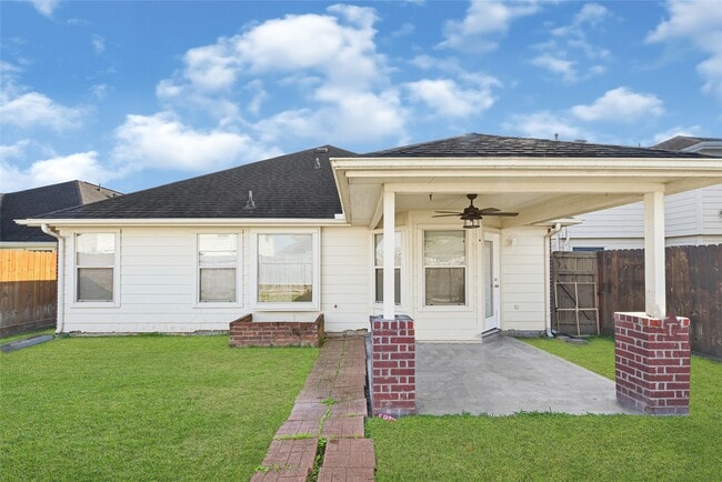 Building Photo - 1831 Mickle Creek Dr