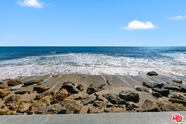 Building Photo - 11856 S Beach Club Way