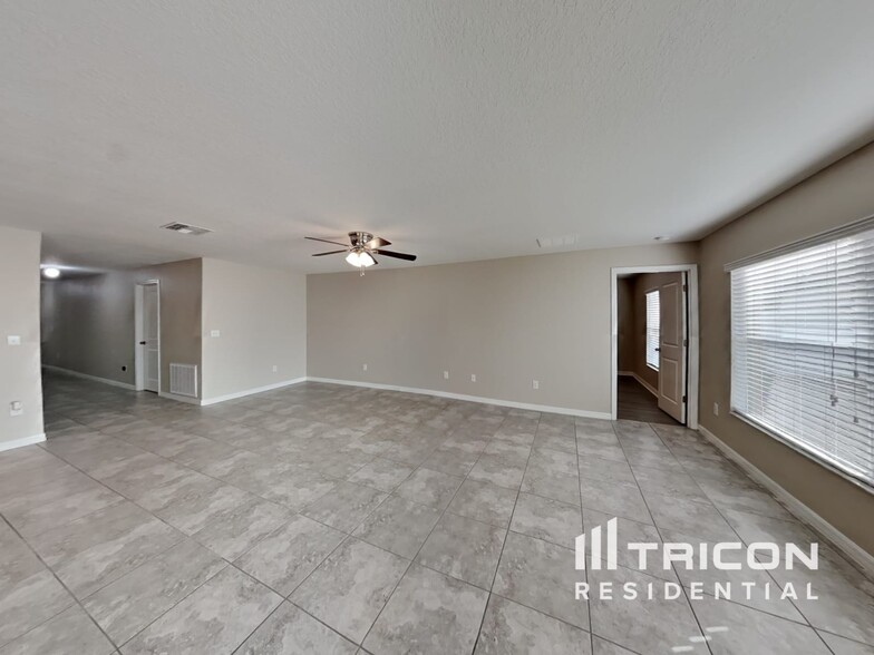 Building Photo - 11046 Standing Stone Dr