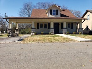 Building Photo - For Lease - Single Family home in Lebanon TN!