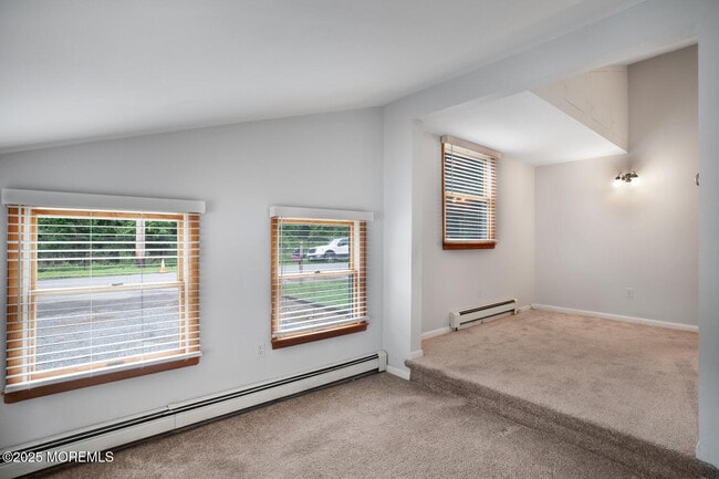 Building Photo - 9 Admiral Dr