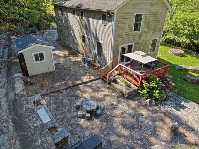 Building Photo - 62 Terry Rd
