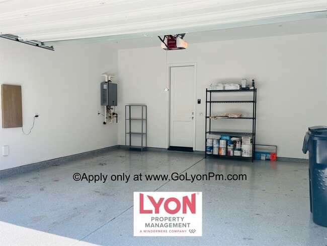 Building Photo - Modern Living in the heart of McKinley Village!