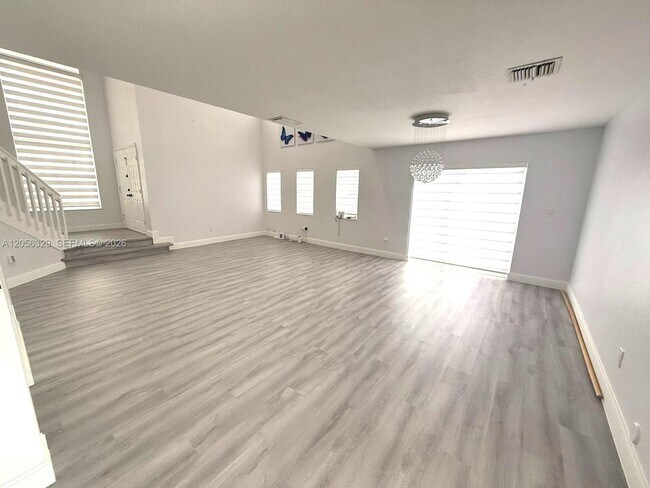 Building Photo - 9352 SW 155th Ave