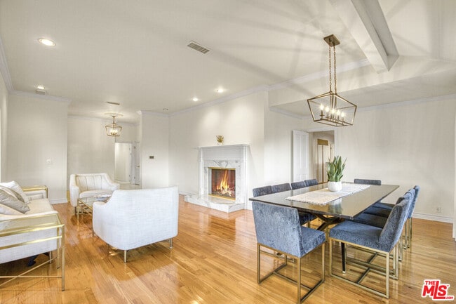 Building Photo - 3690 Crownridge Dr