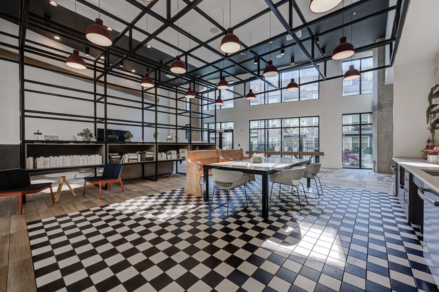 Building Photo - 308 Gibson St SE