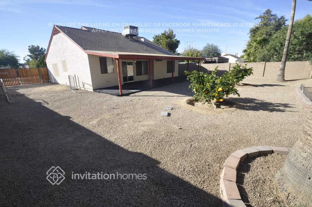 Building Photo - 1320 E Tonto Ln