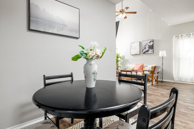 Building Photo - 2700 Ansley Ct