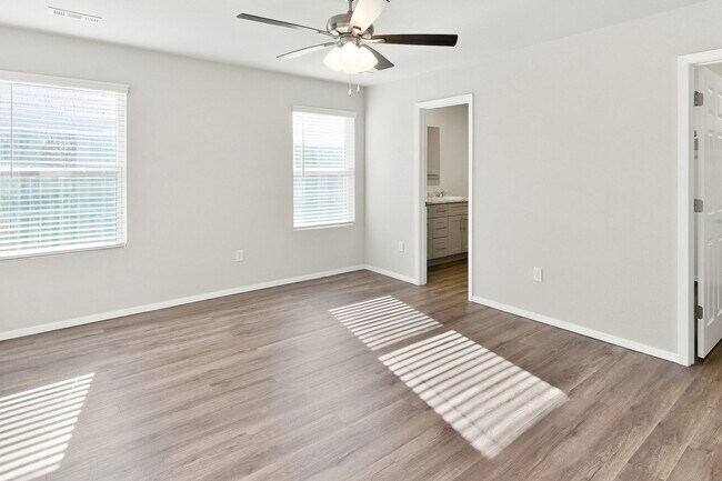 Building Photo - 2751 W Obsidian St