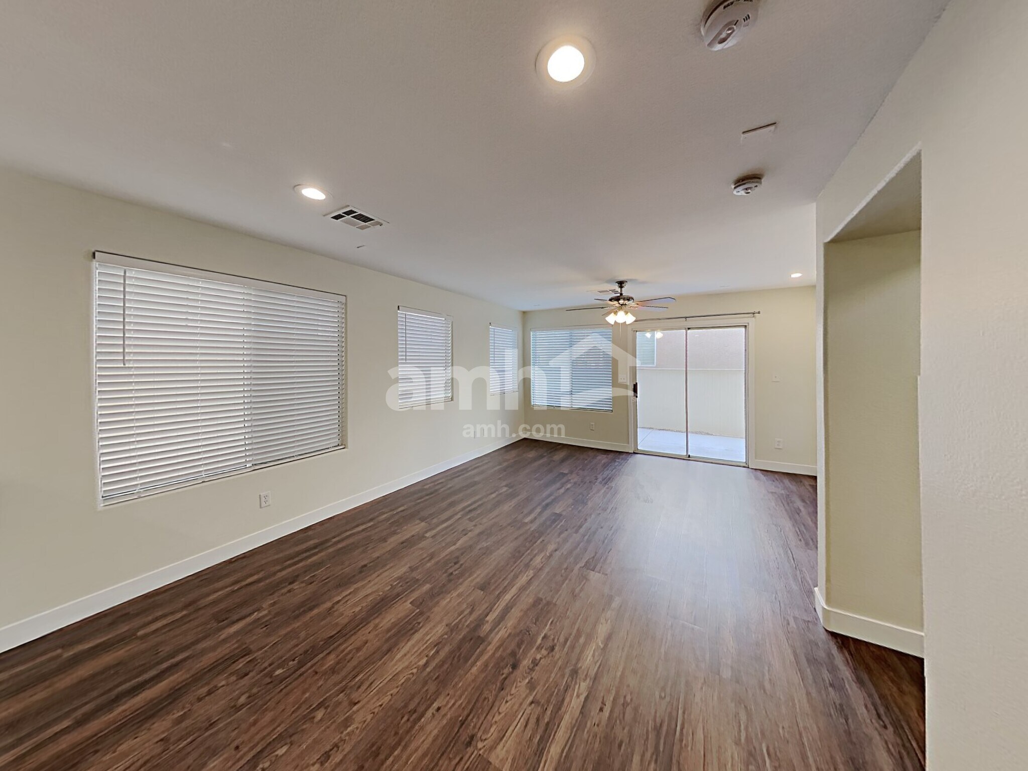 Building Photo - 9438 Havasu Canyon Ave