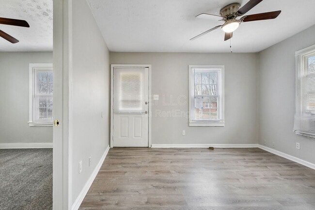 Building Photo - 4110 La Salle Ave