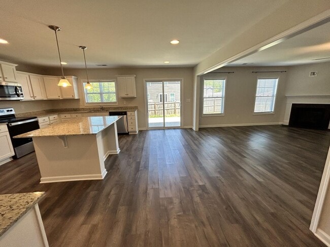 Building Photo - 144 Sunny Pt Lp