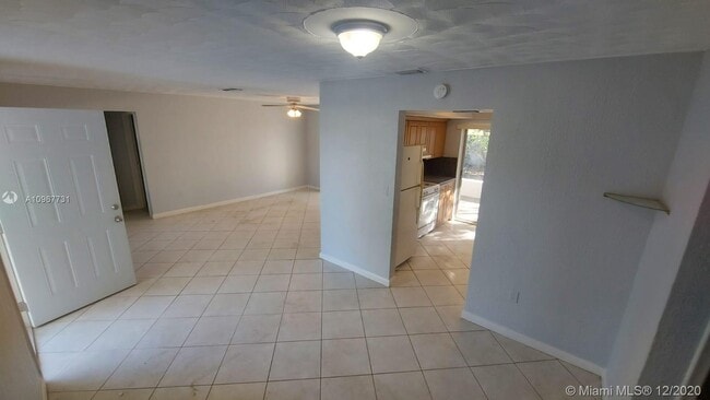 Building Photo - 8360 NW 25th Ct