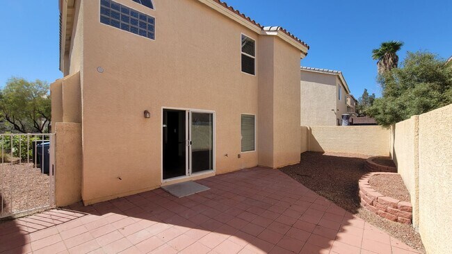 Building Photo - Lydian Ct  - 3 bedrooms , 2.5 bath, 1864 SQFT