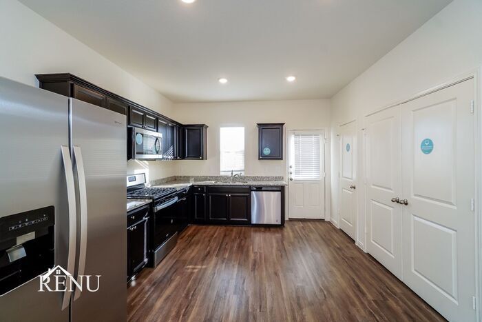 Building Photo - 5027 Firefly Hls