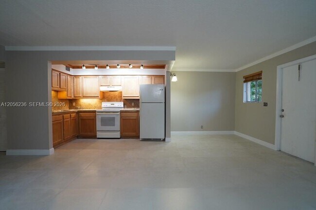 Building Photo - 1815 Fairview Villas Dr