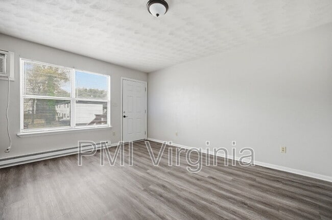 Building Photo - 2916 Pleasant Ave