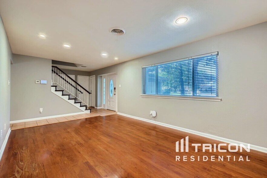 Building Photo - 2606 Olympia Ct