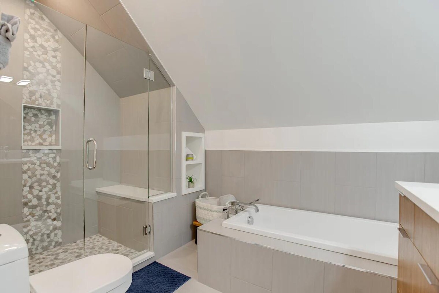 Building Photo - 3674 S Logan St