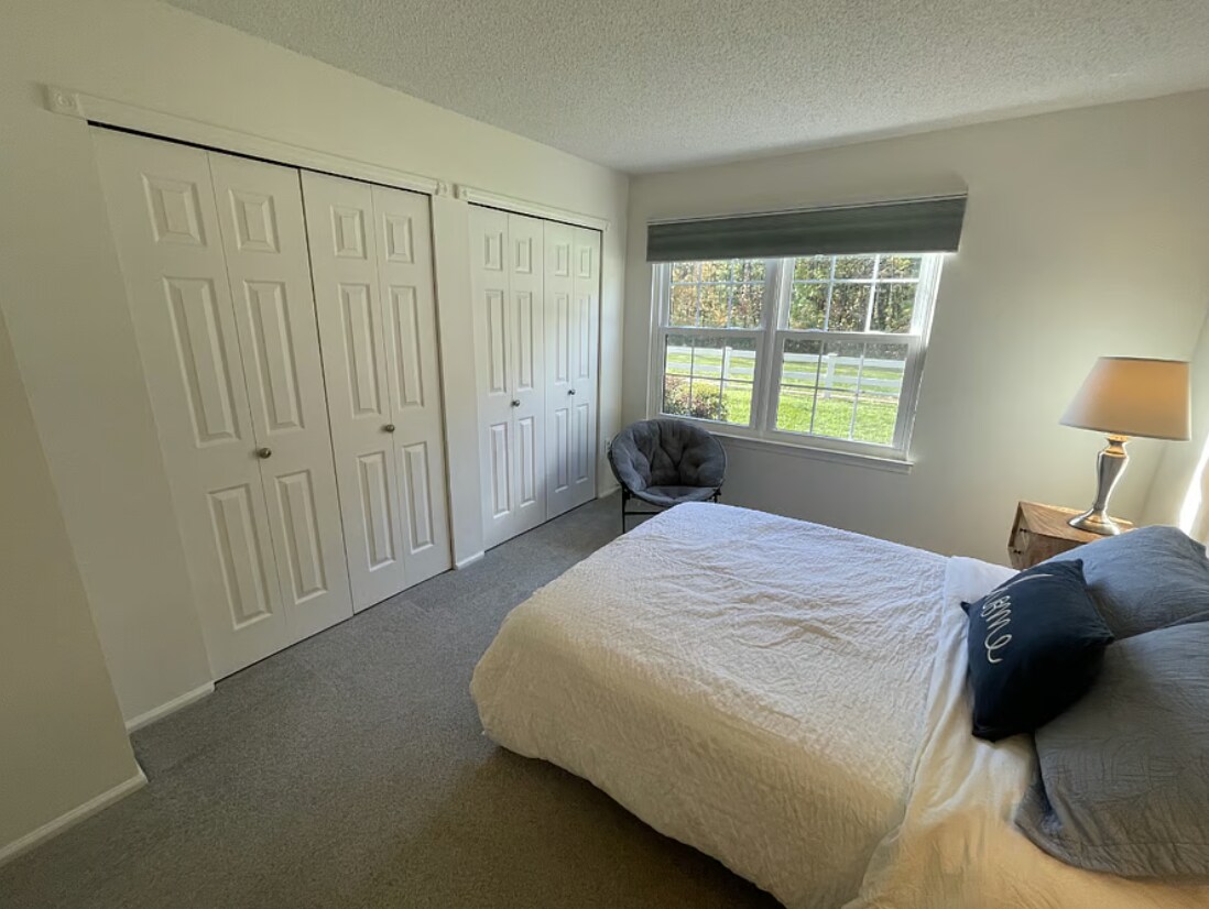 Building Photo - 49 Baldwin Ct