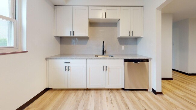 Building Photo - Parma - 2 Bedroom Apartment
