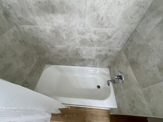 Building Photo - Wonderful and Spacious 4 Bedroom Concord H...