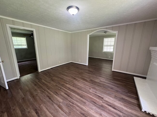 Building Photo - 1055 Co Rd 454