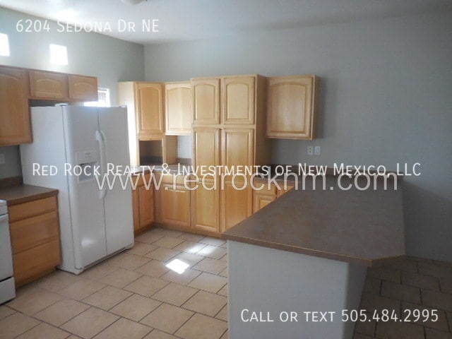 Building Photo - 6204 Sedona Dr NE