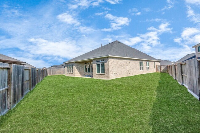 Building Photo - 28646 Monarch Cliffs Dr