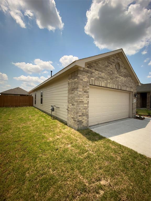 Building Photo - 21807 Barred Owl Dr
