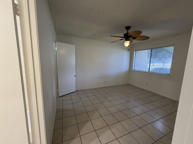 Building Photo - 1594 Christopher Ln