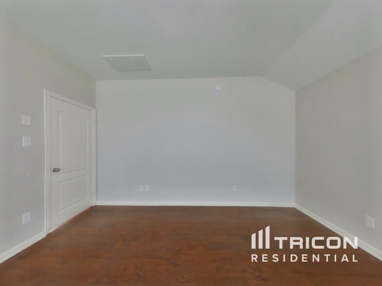 Building Photo - 10818 Harston Dr