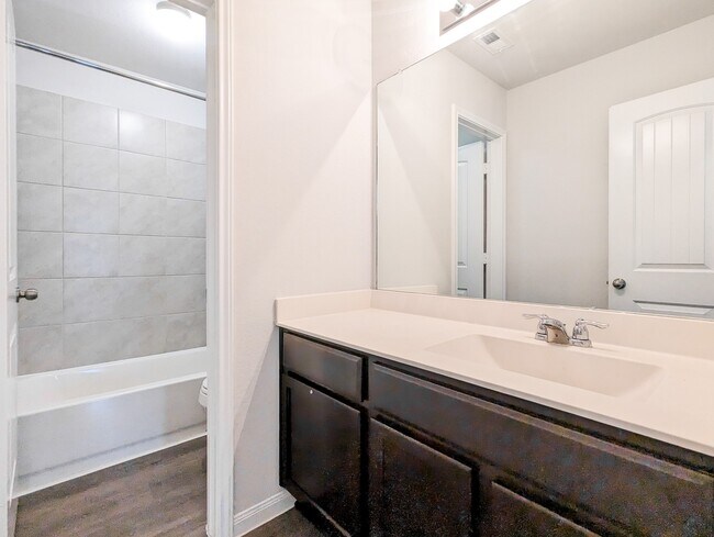 Building Photo - 3834 Giorgio Pastel Pl