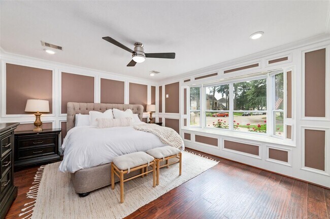 Building Photo - 13019 Lentando Dr