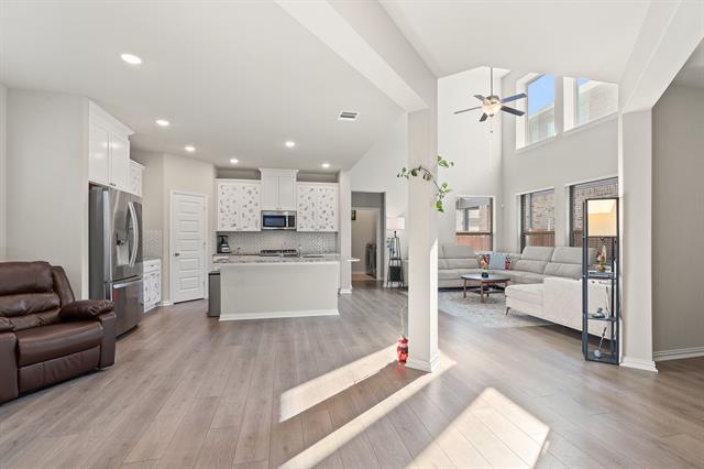 Building Photo - 3904 Ford Dr