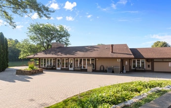 Building Photo - Vacation Village