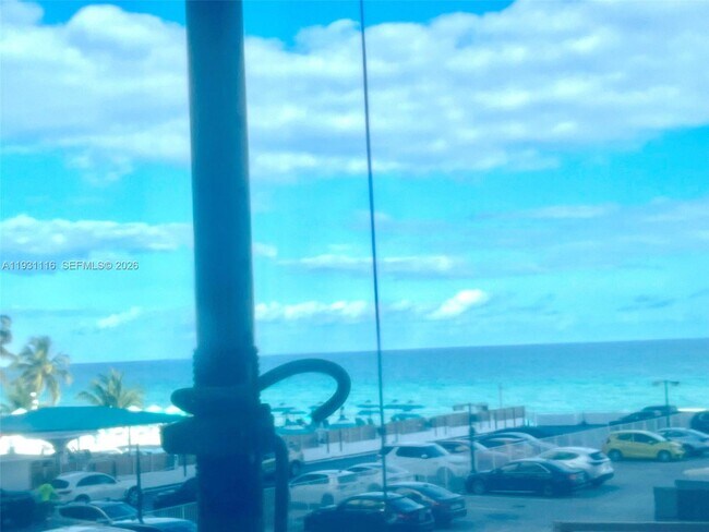 Building Photo - 3180 S Ocean Dr