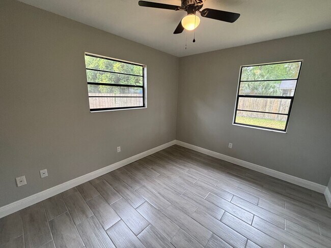 Building Photo - Newly renovated, WOW this will rent quick!