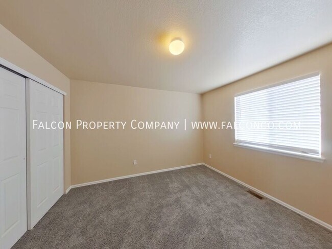 Building Photo - 8394 Kettle Drum St