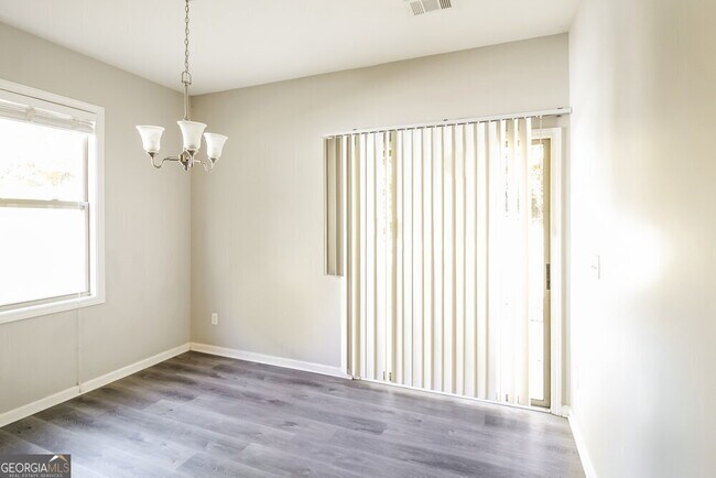 Building Photo - 30 Inverness Ave