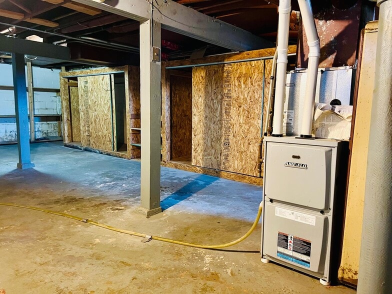 Building Photo - 2118 23rd St