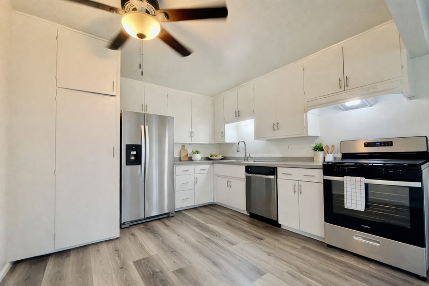 Building Photo - 7722 Cypress Dr