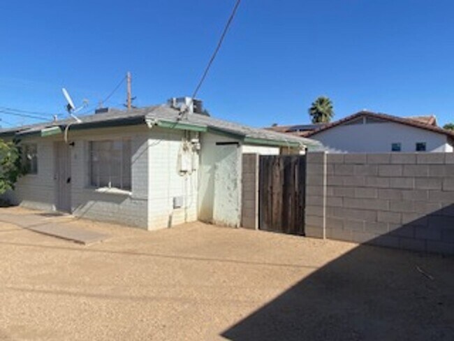 Building Photo - 7532 N 21st Ave