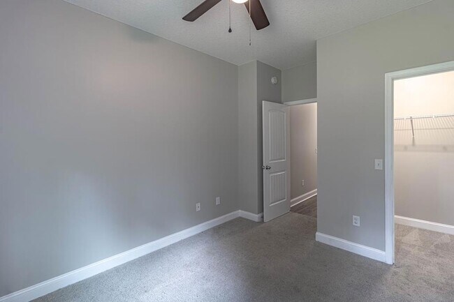 Building Photo - 404 Talmadge Rd