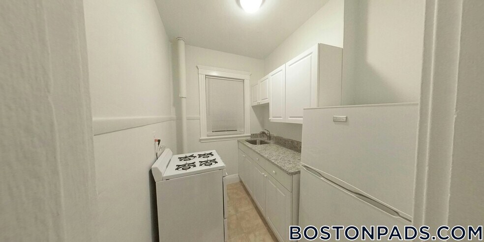Building Photo - 1450 Commonwealth Ave