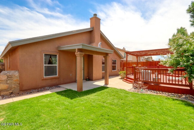 Building Photo - 14241 Smokey Point Dr