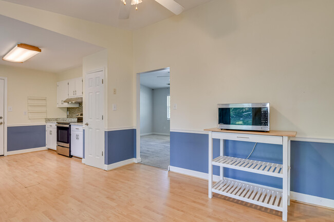Building Photo - 436 Belglade Rd