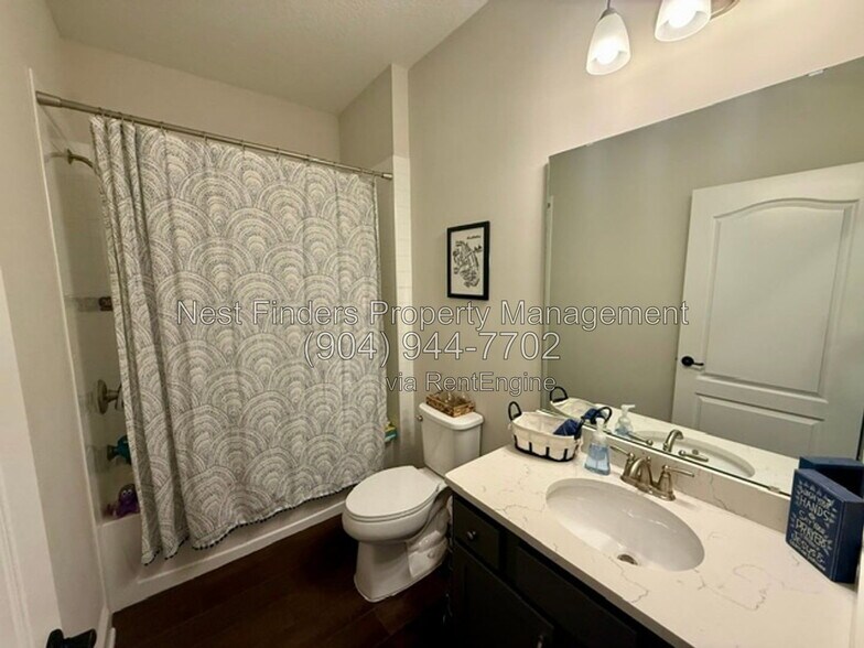 Building Photo - 300 N Shadowwood Dr